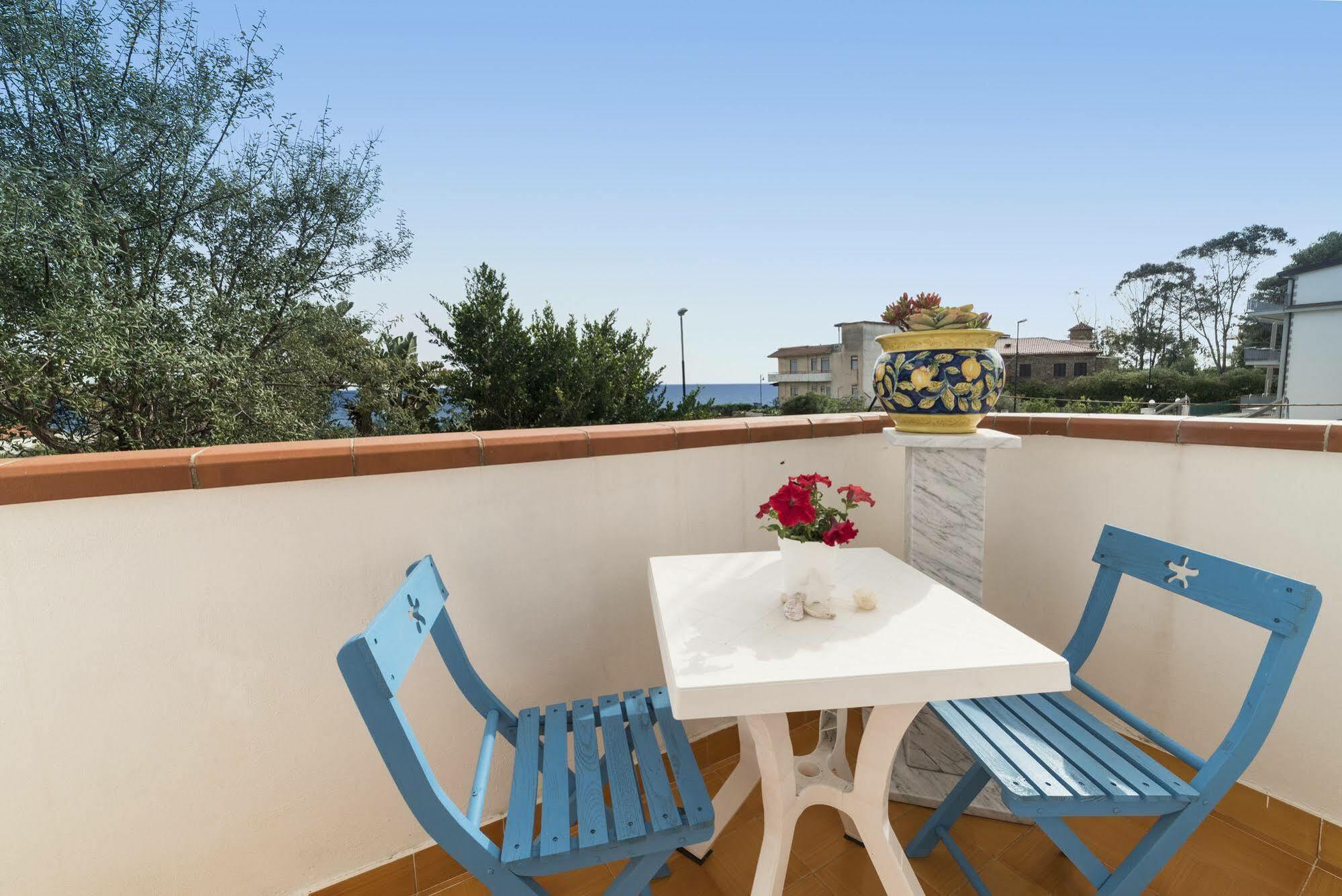 Villa Gio B&B De Charme مونتيكوريس المظهر الخارجي الصورة