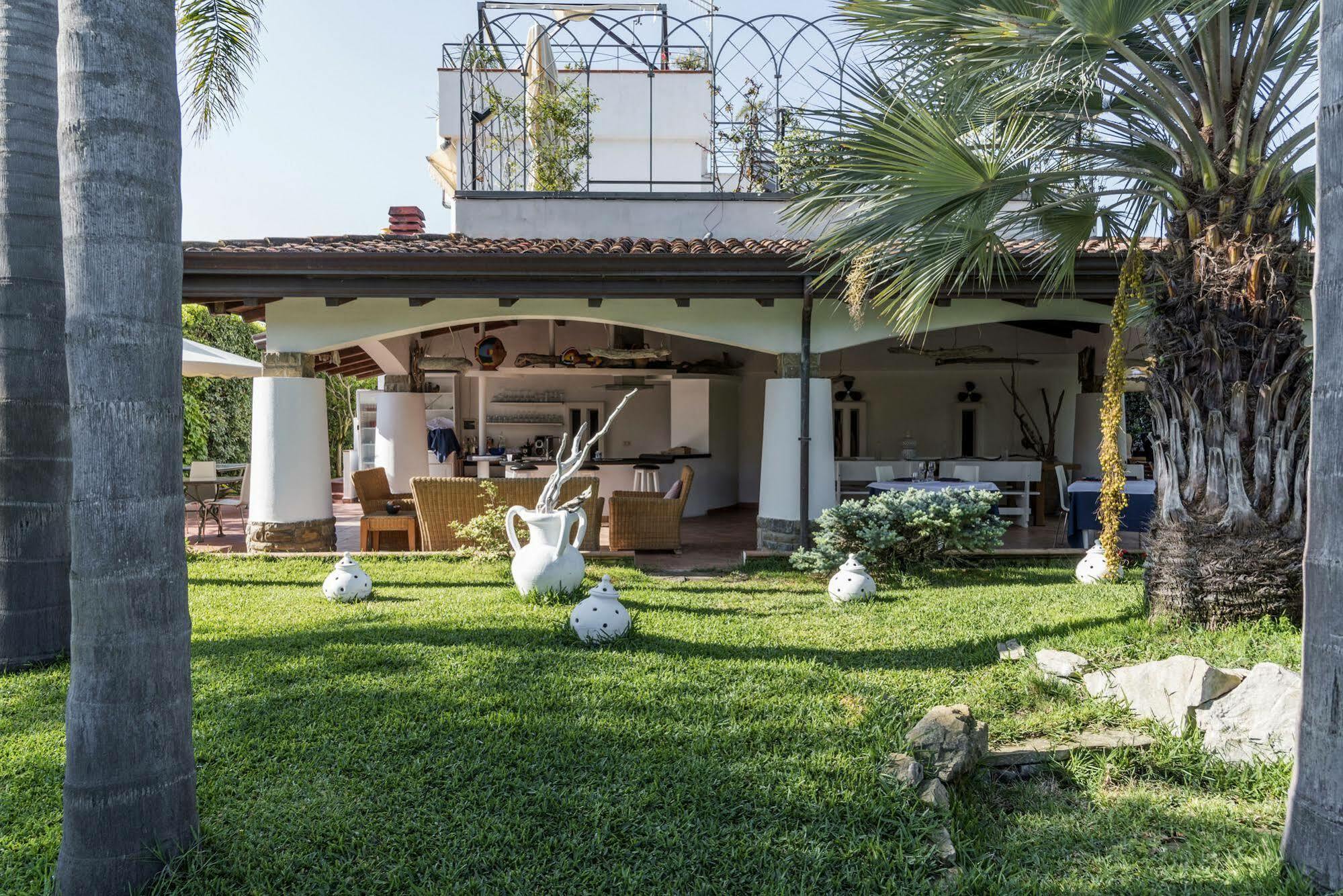 Villa Gio B&B De Charme مونتيكوريس المظهر الخارجي الصورة
